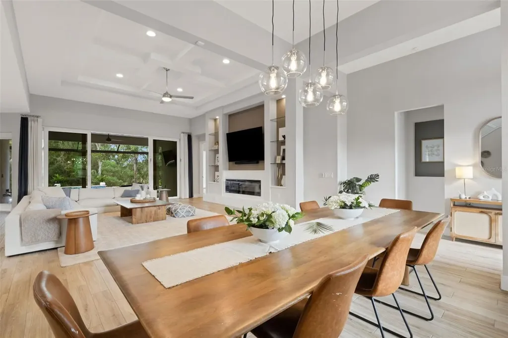 8145 Grande Shores Drive Sarasota FL 34240