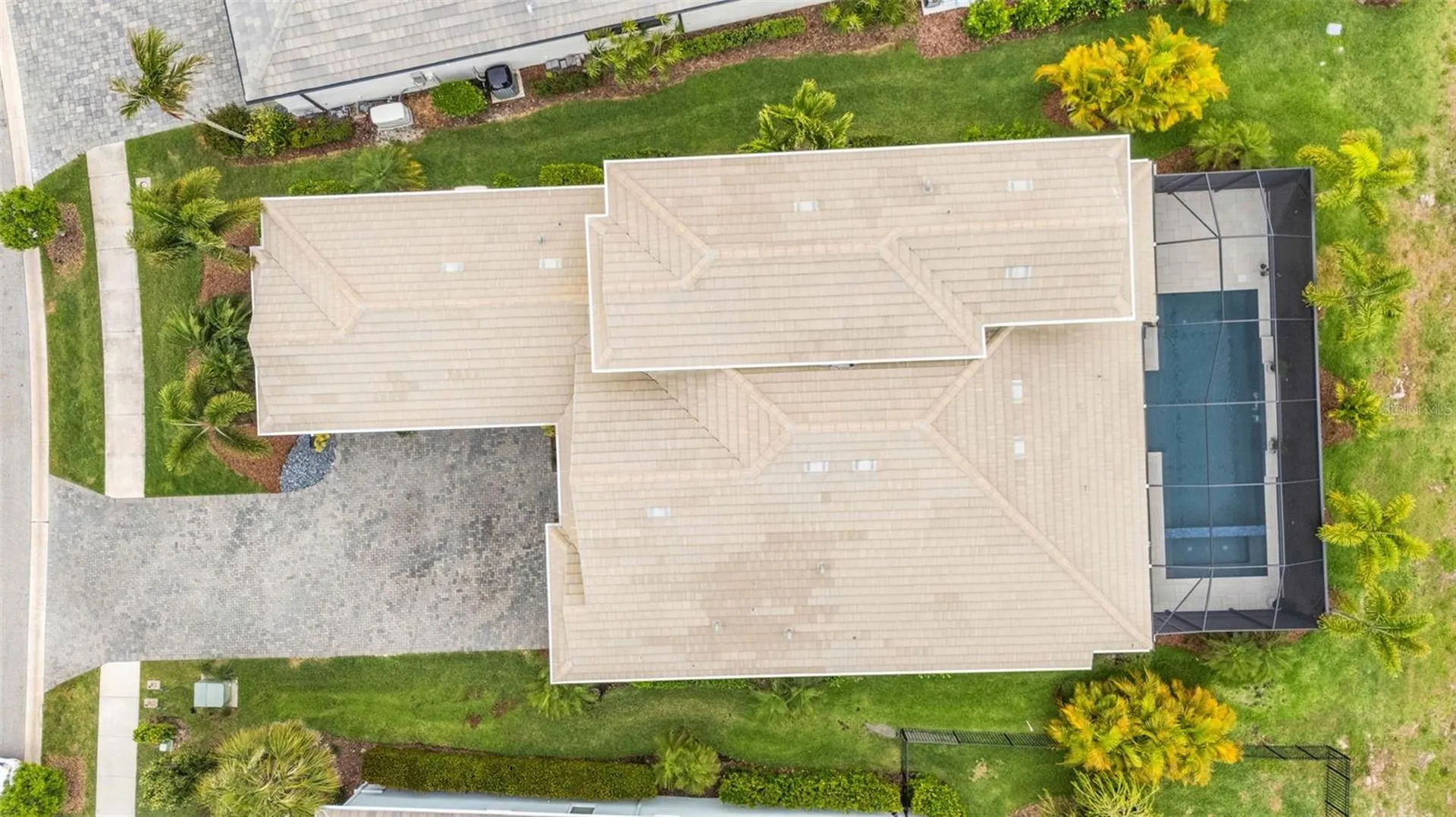 8145 Grande Shores Drive Sarasota FL 34240