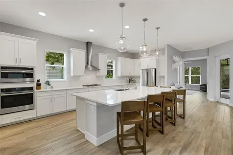 8145 Grande Shores Drive Sarasota FL 34240