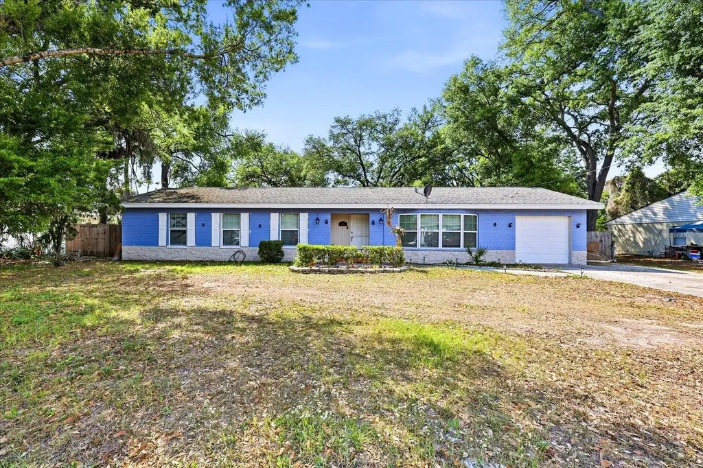 1009 S 70th Street Tampa FL 33619