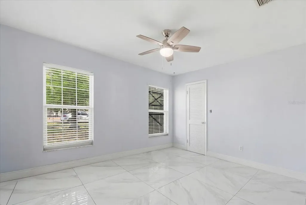1009 S 70th Street Tampa FL 33619