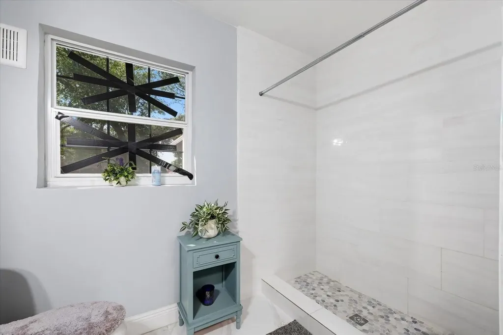 1009 S 70th Street Tampa FL 33619