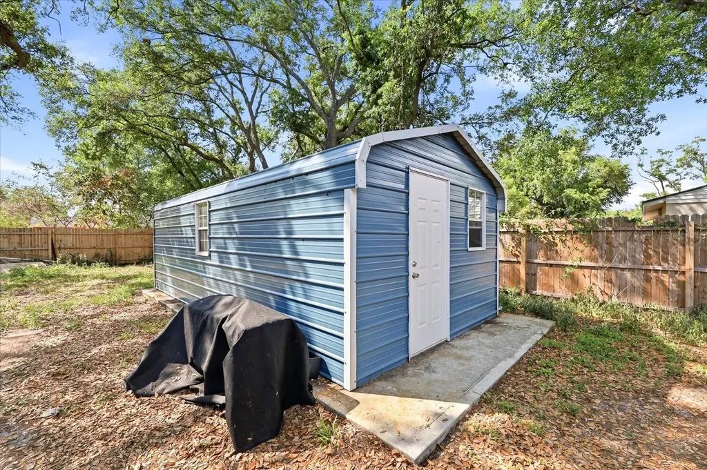 1009 S 70th Street Tampa FL 33619