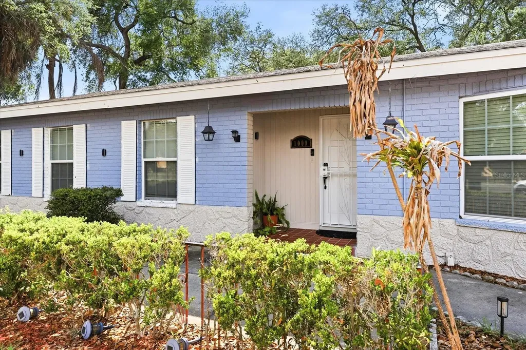1009 S 70th Street Tampa FL 33619