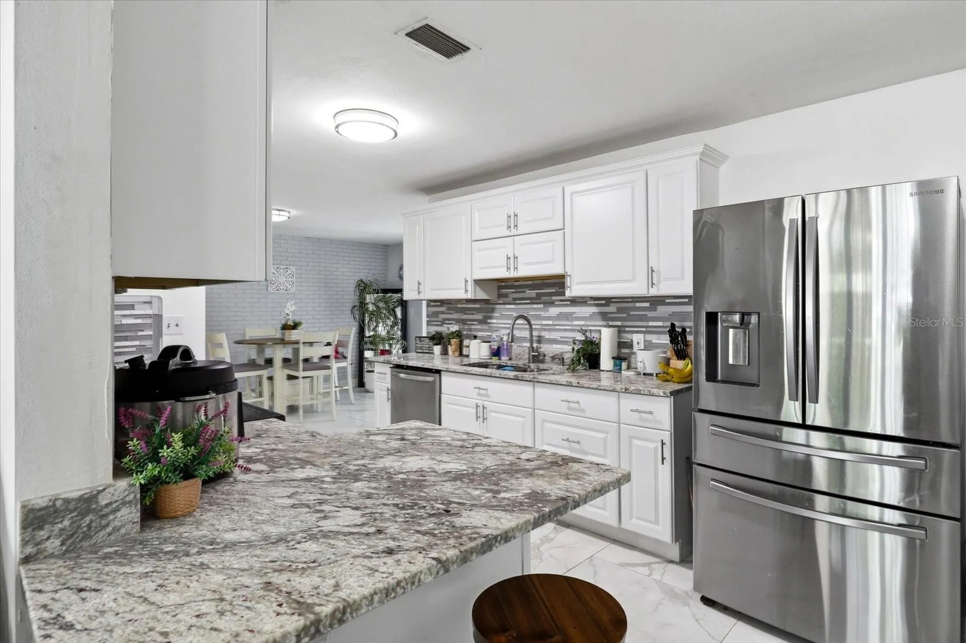 1009 S 70th Street Tampa FL 33619