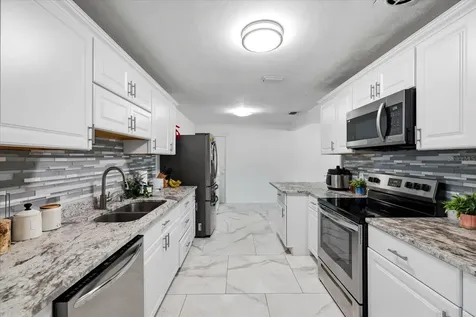 1009 S 70th Street Tampa FL 33619