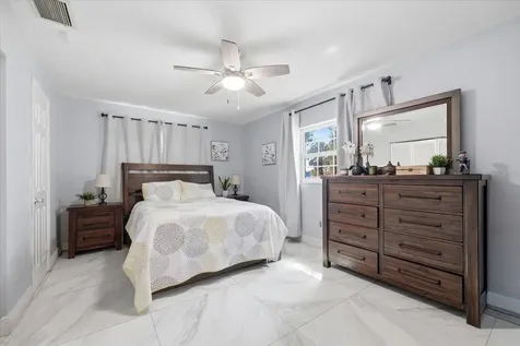 1009 S 70th Street Tampa FL 33619