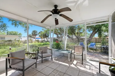 1009 S 70th Street Tampa FL 33619
