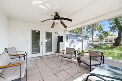 1009 S 70th Street Tampa FL 33619