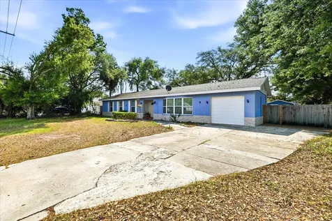 1009 S 70th Street Tampa FL 33619