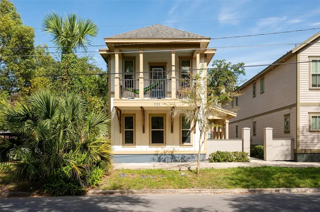 717 NW 10th Street Gainesville FL 32601