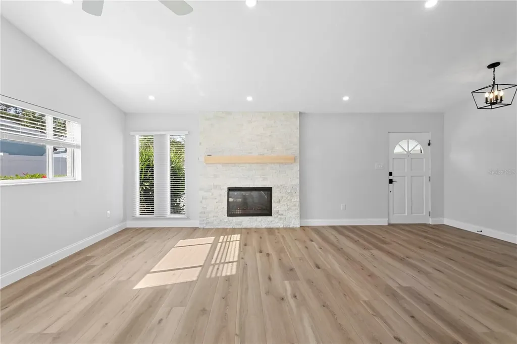 6984 S Shore Drive S St Petersburg FL 33707