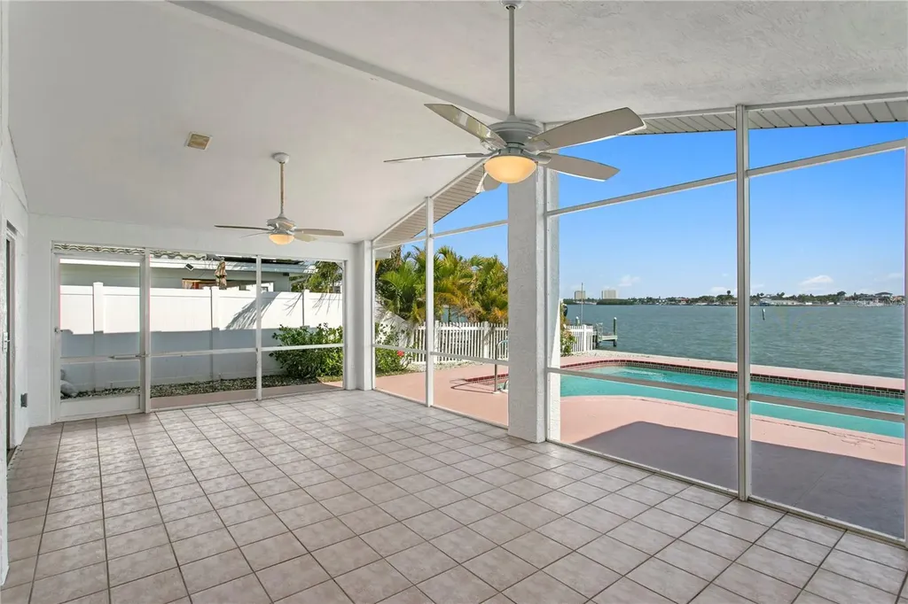 6984 S Shore Drive S St Petersburg FL 33707