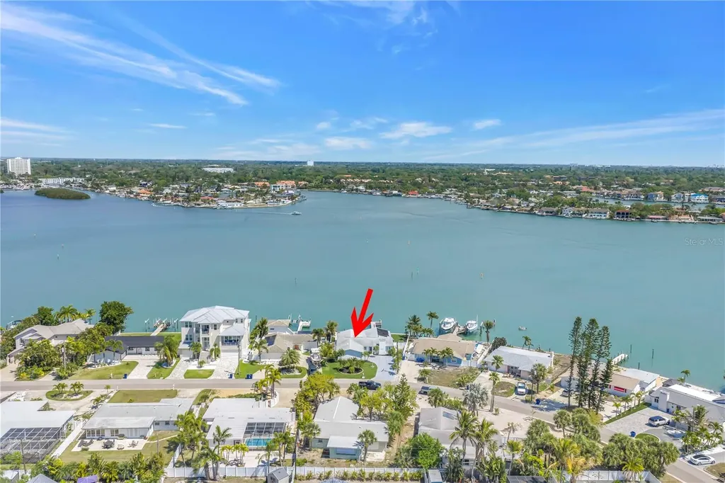 6984 S Shore Drive S St Petersburg FL 33707