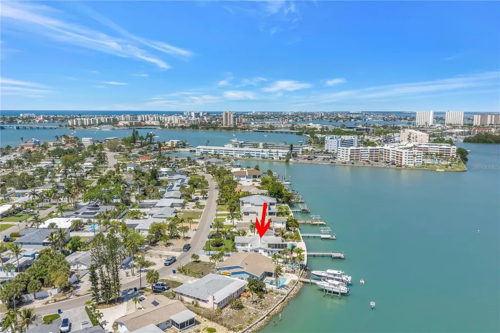 6984 S Shore Drive S St Petersburg FL 33707
