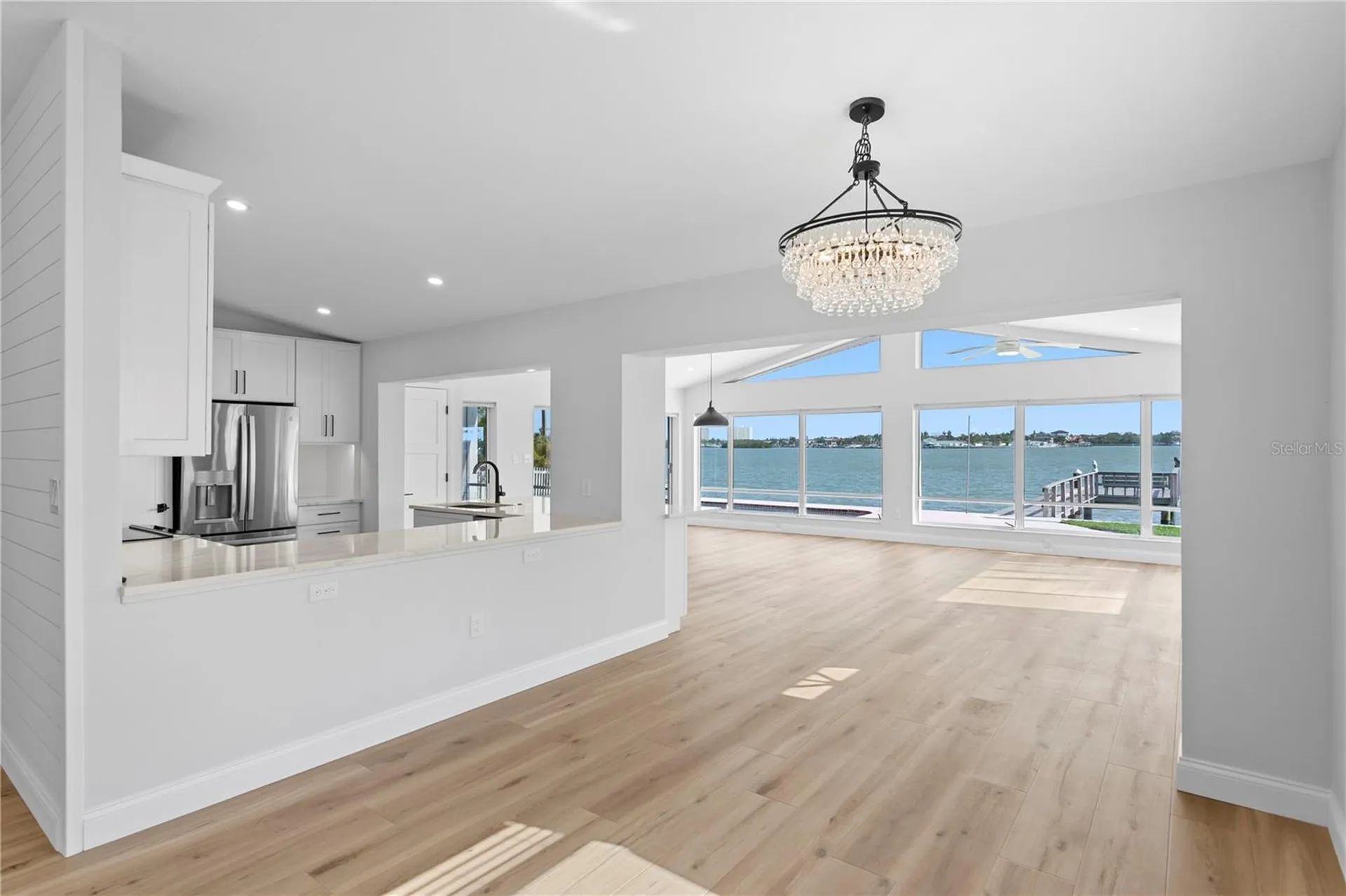 6984 S Shore Drive S St Petersburg FL 33707