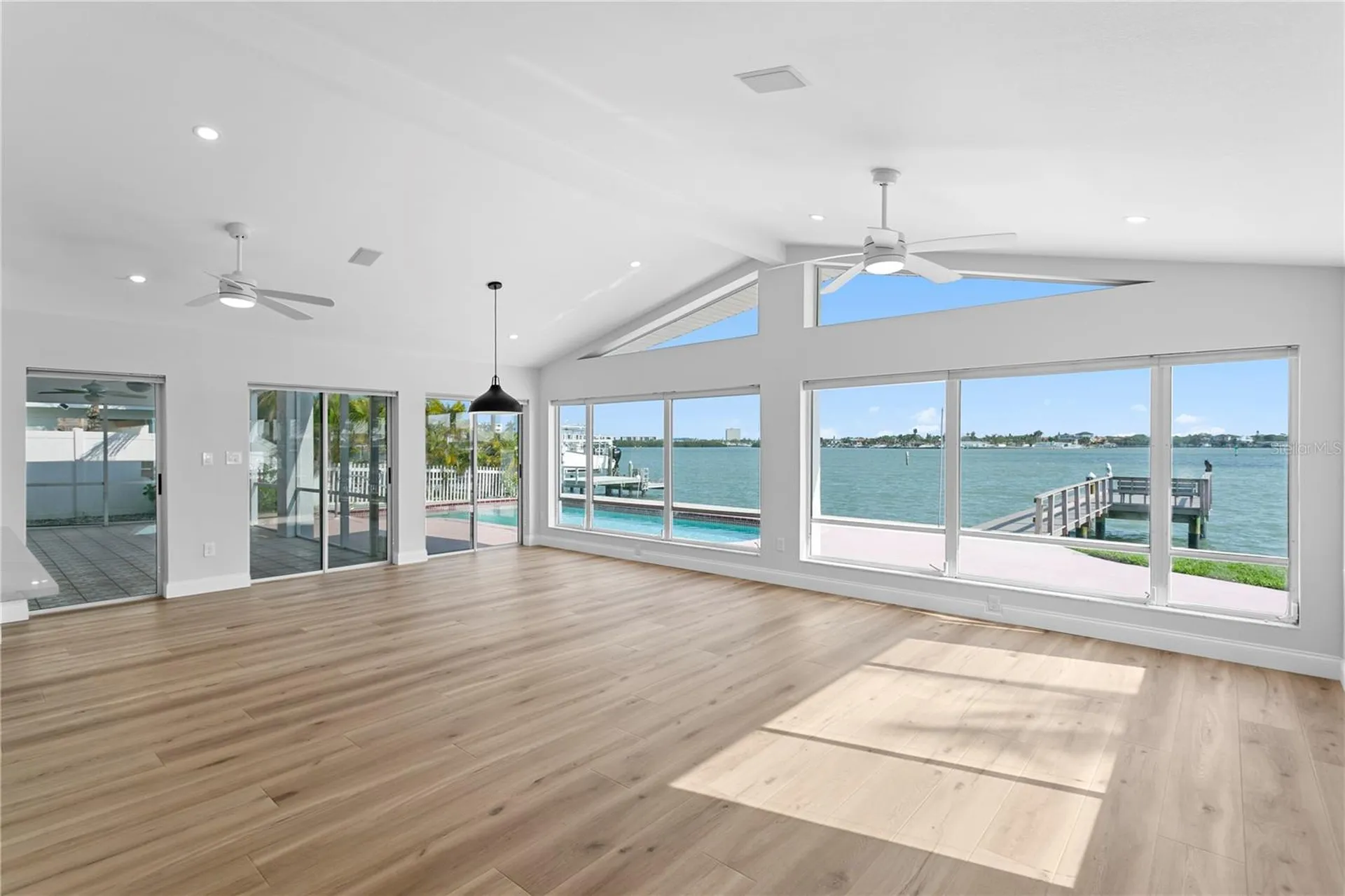 6984 S Shore Drive S St Petersburg FL 33707