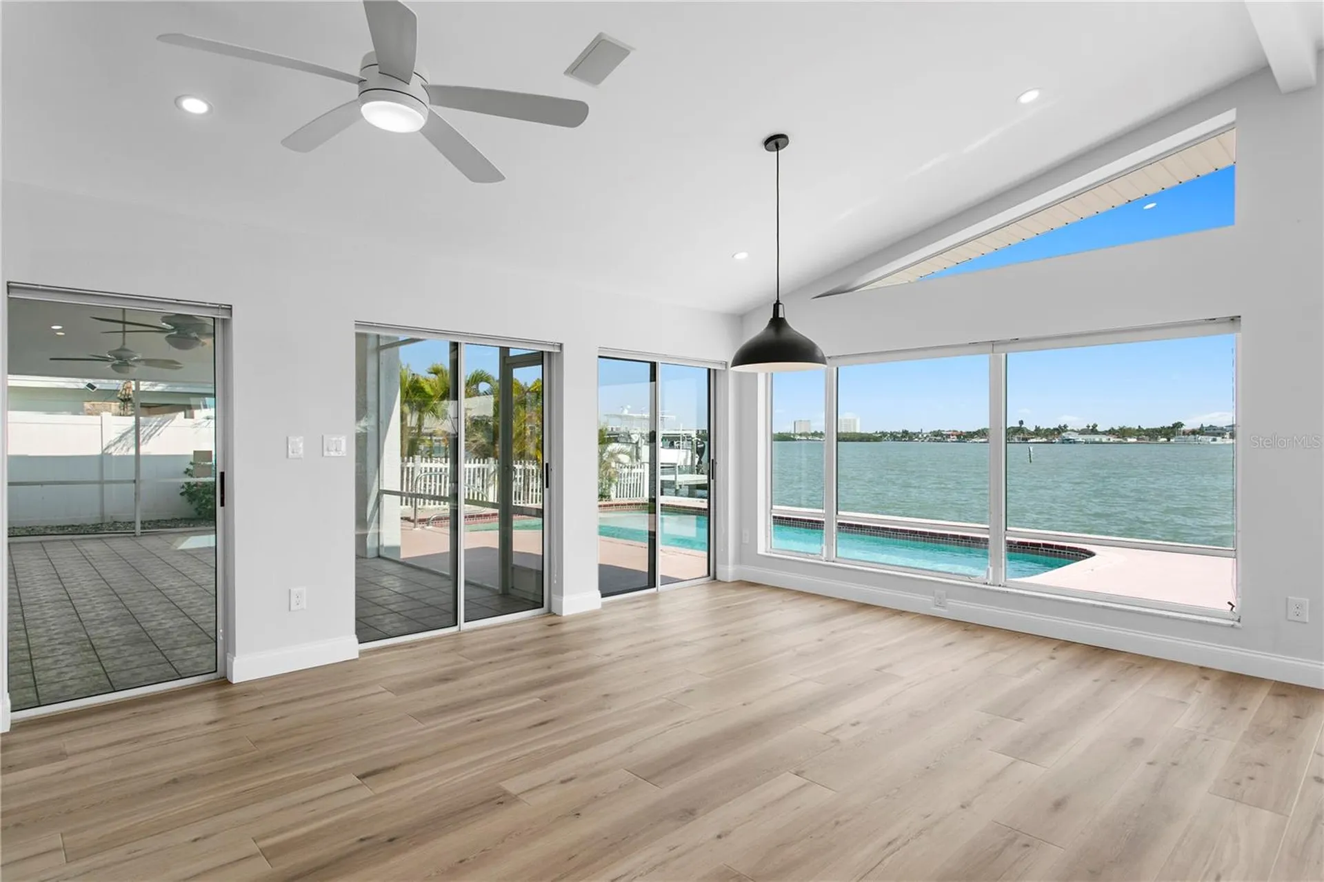 6984 S Shore Drive S St Petersburg FL 33707