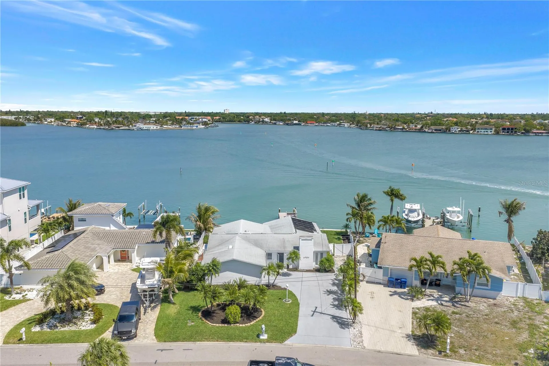 6984 S Shore Drive S St Petersburg FL 33707