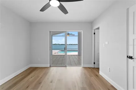 6984 S Shore Drive S St Petersburg FL 33707