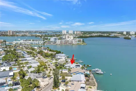 6984 S Shore Drive S St Petersburg FL 33707