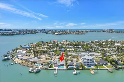 6984 S Shore Drive S St Petersburg FL 33707