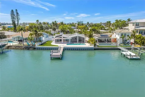 6984 S Shore Drive S St Petersburg FL 33707