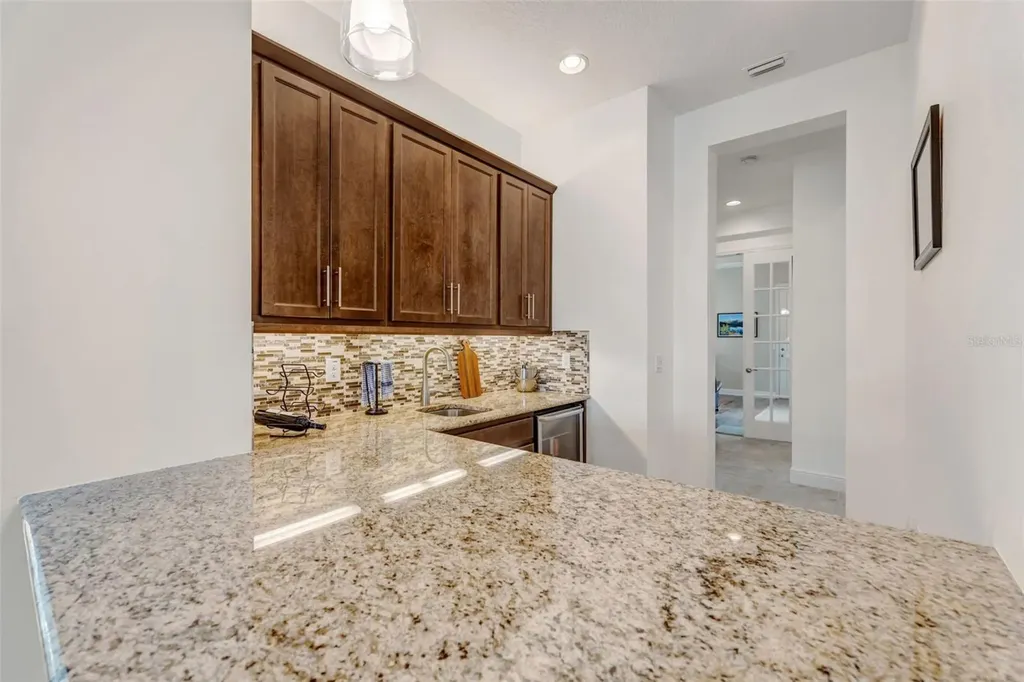 2752 Coco Palm Circle Wesley Chapel FL 33543