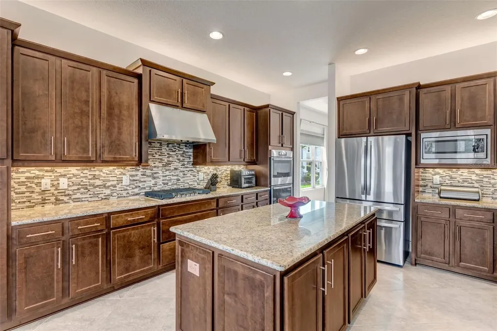 2752 Coco Palm Circle Wesley Chapel FL 33543