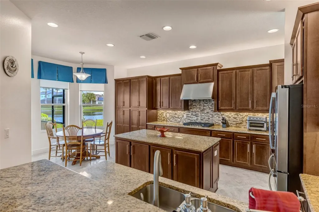 2752 Coco Palm Circle Wesley Chapel FL 33543