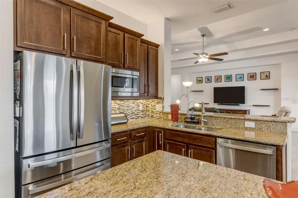 2752 Coco Palm Circle Wesley Chapel FL 33543