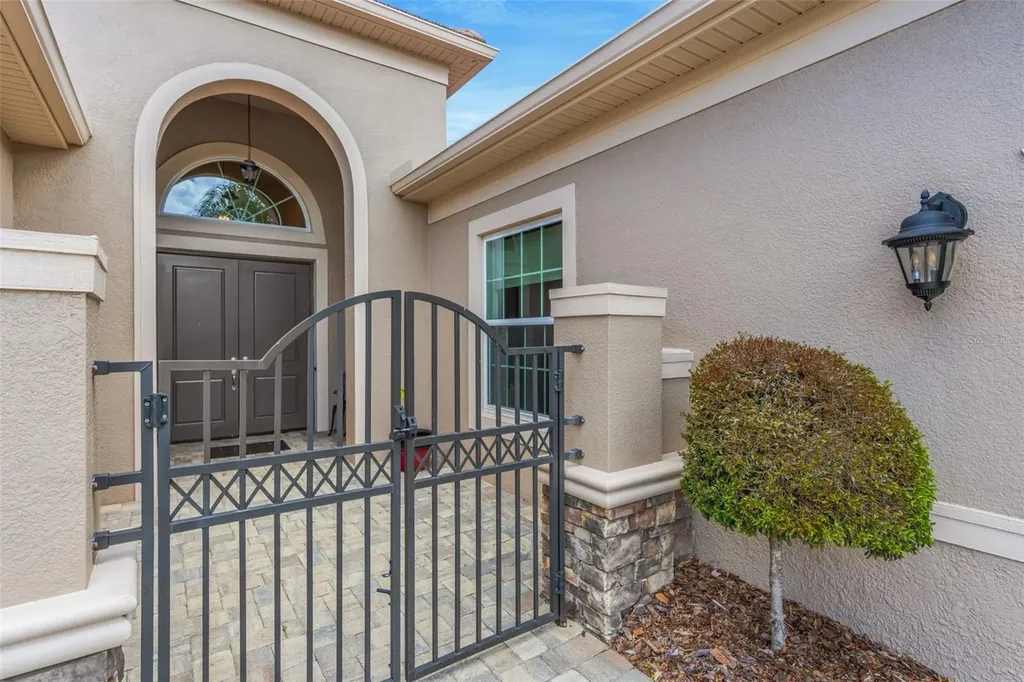 2752 Coco Palm Circle Wesley Chapel FL 33543