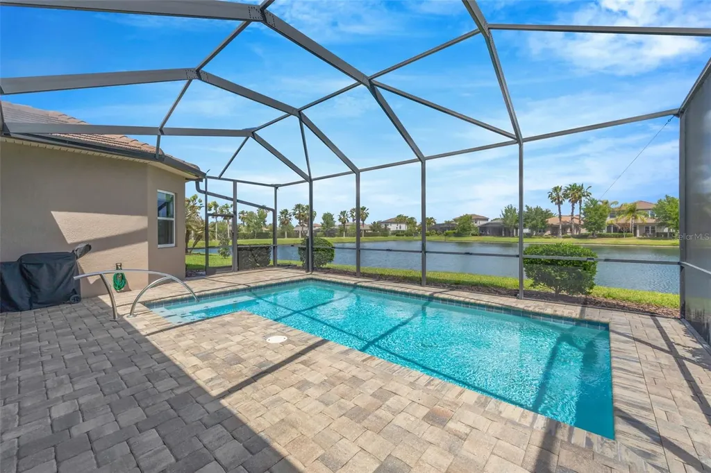 2752 Coco Palm Circle Wesley Chapel FL 33543