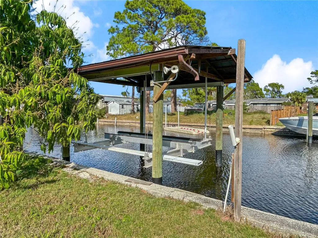 133 NW 18th Street Ruskin FL 33570