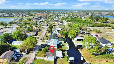 133 NW 18th Street Ruskin FL 33570