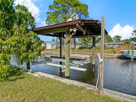 133 NW 18th Street Ruskin FL 33570