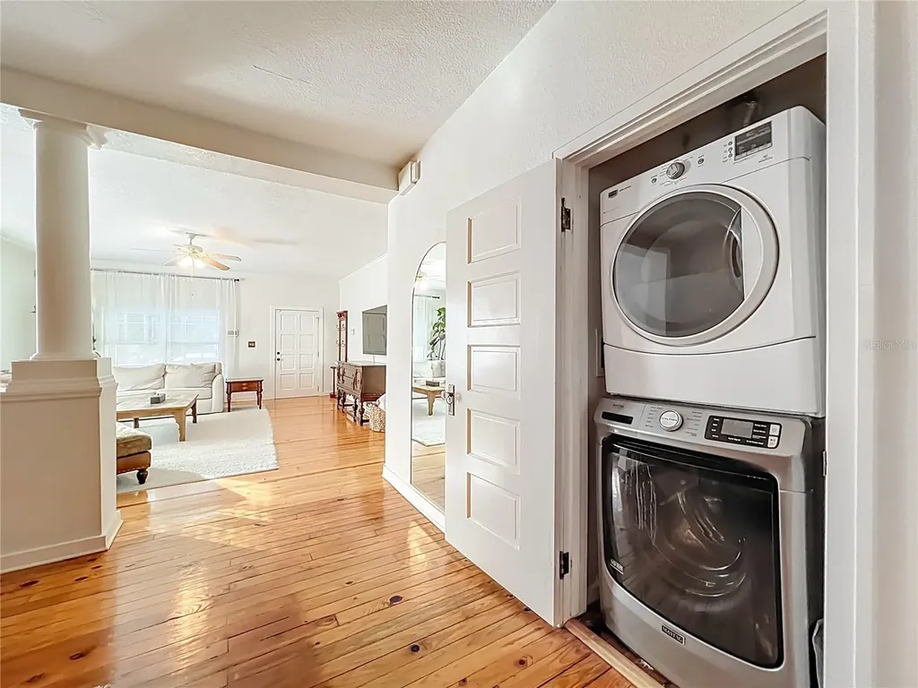 1209 Clouser Avenue Orlando FL 32804