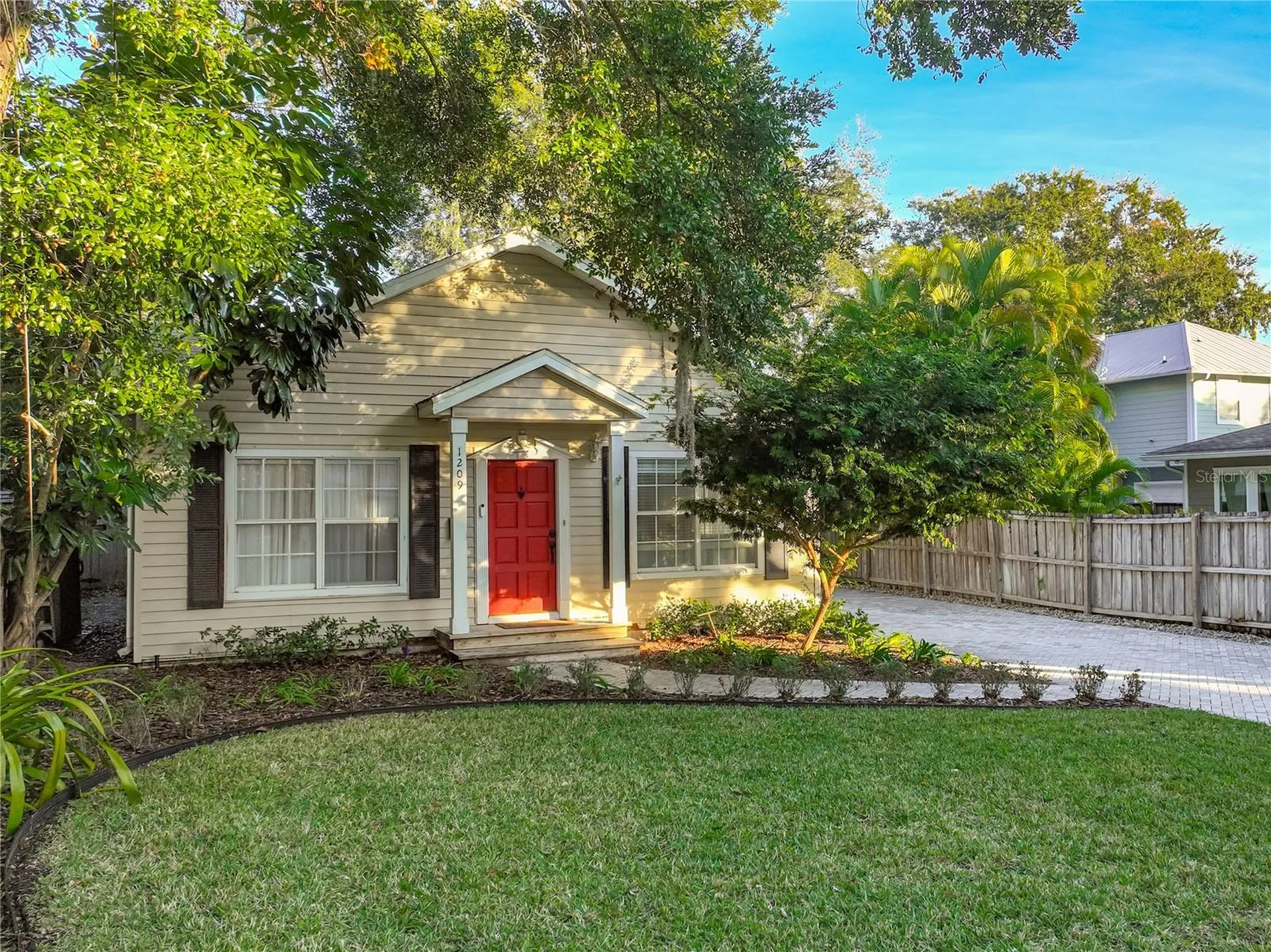 1209 Clouser Avenue Orlando FL 32804