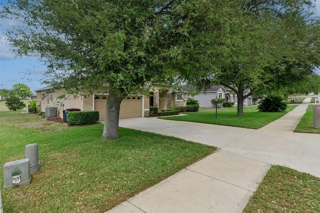 239 Dinner Lake Place Lake Wales FL 33859