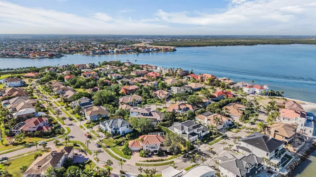 1422 Jumana Loop Apollo Beach FL 33572