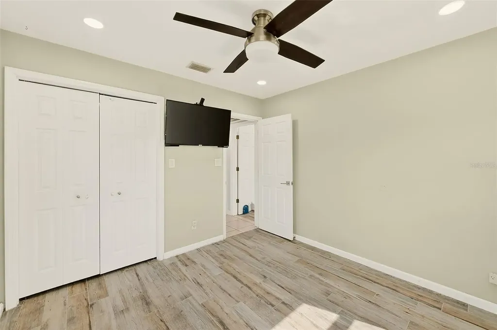 1026 Meadowlawn Drive N St Petersburg FL 33702