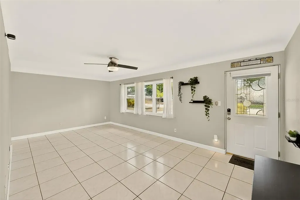 1026 Meadowlawn Drive N St Petersburg FL 33702