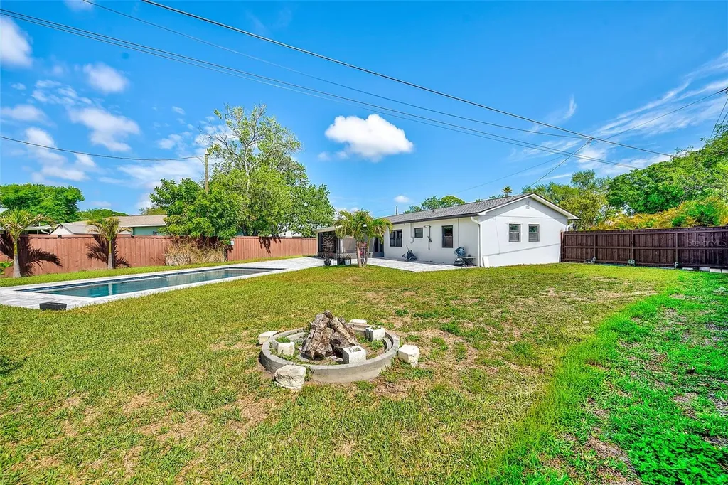 1026 Meadowlawn Drive N St Petersburg FL 33702