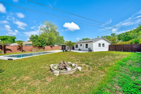 1026 Meadowlawn Drive N St Petersburg FL 33702