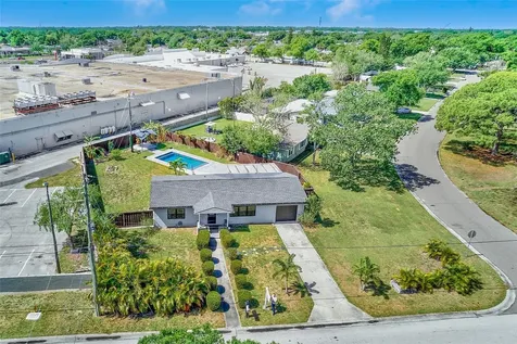 1026 Meadowlawn Drive N St Petersburg FL 33702