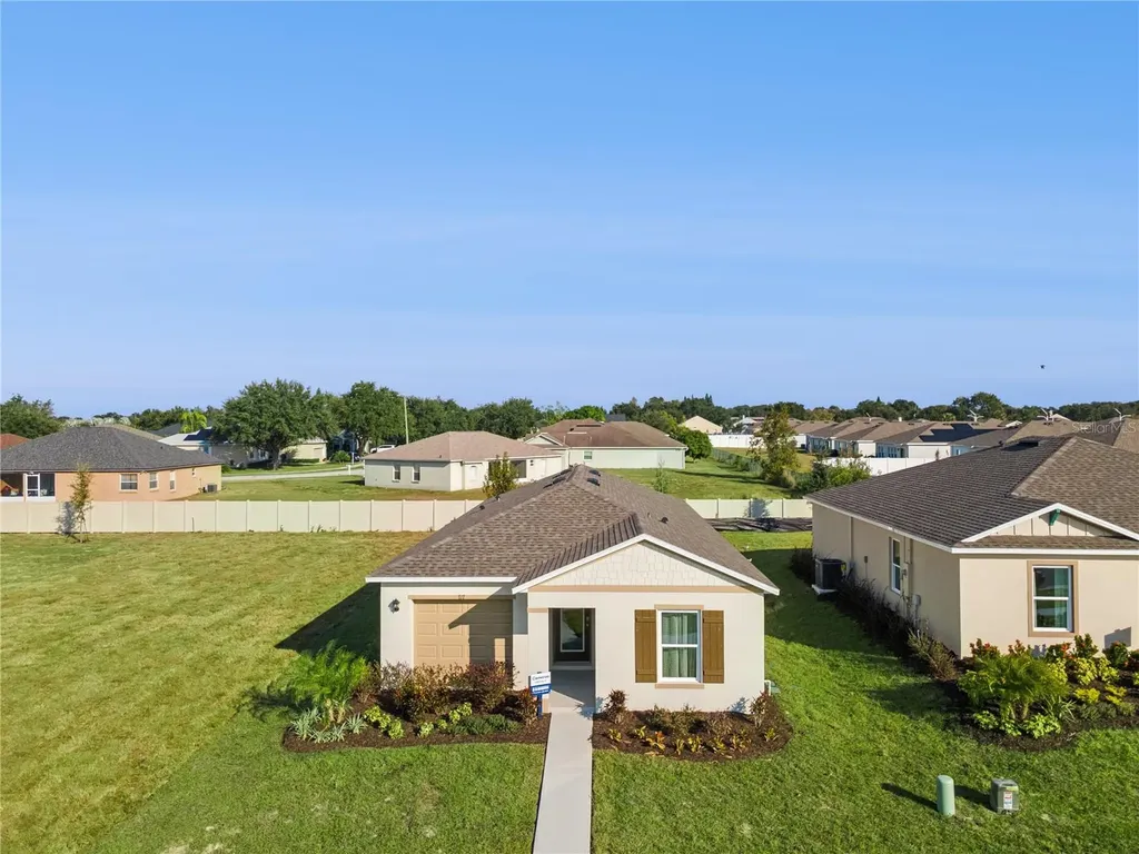 1106 Amber Waves Road Lake Wales FL 33859