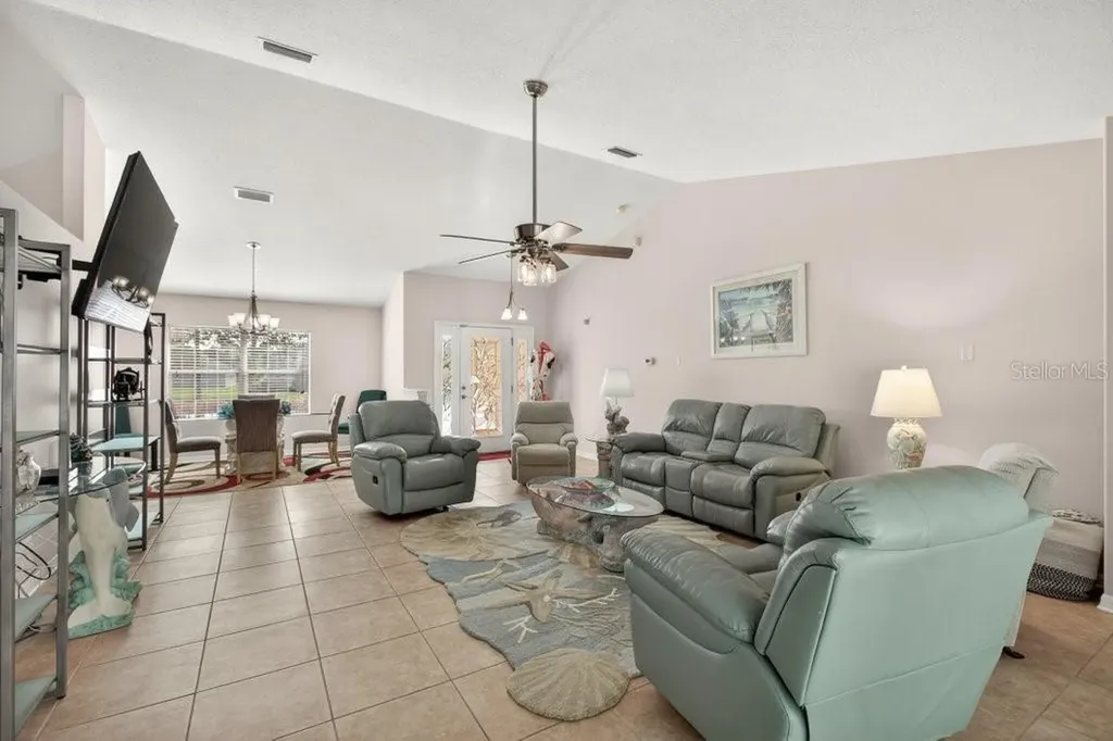 15 Londonderry Drive Palm Coast FL 32137