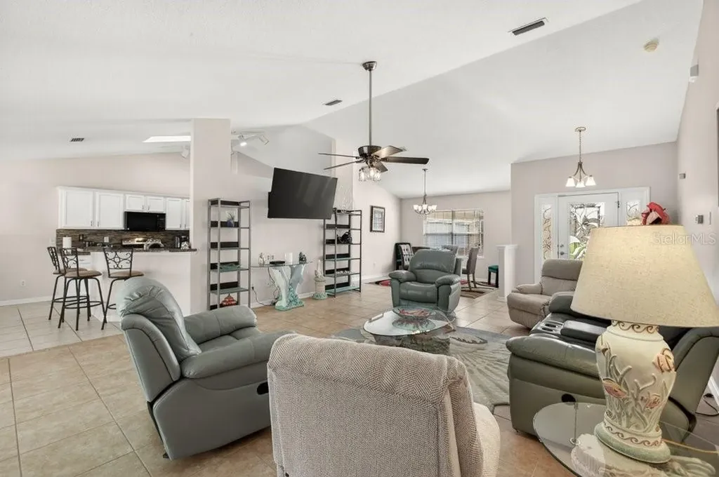 15 Londonderry Drive Palm Coast FL 32137