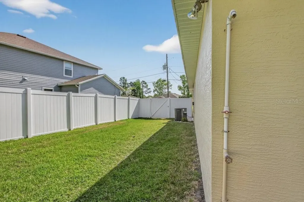 15 Londonderry Drive Palm Coast FL 32137