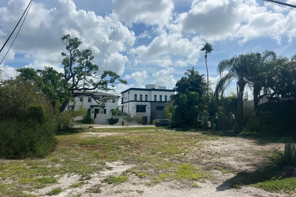 404 E Davis Boulevard Tampa FL 33606